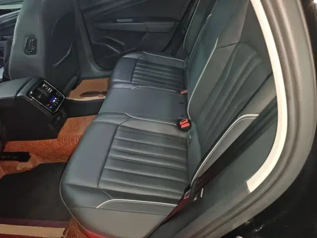 Volkswagen Passat 2022 330TSI Starlight Elite Edition — Фото автомобиля 16