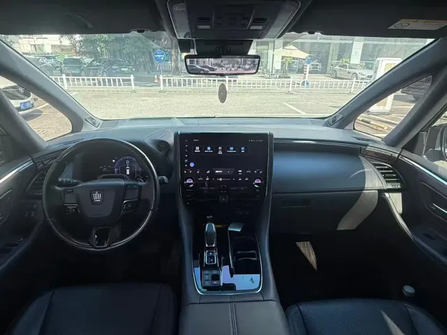 Toyota Vellfire — Фото автомобиля 6