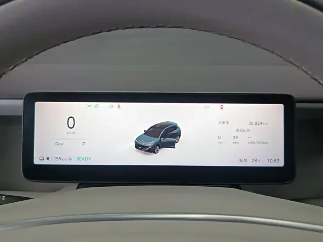 Leapmotor B10 — Фото автомобиля 14