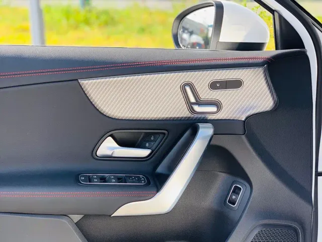 Mercedes-Benz A-Class — Фото автомобиля 13