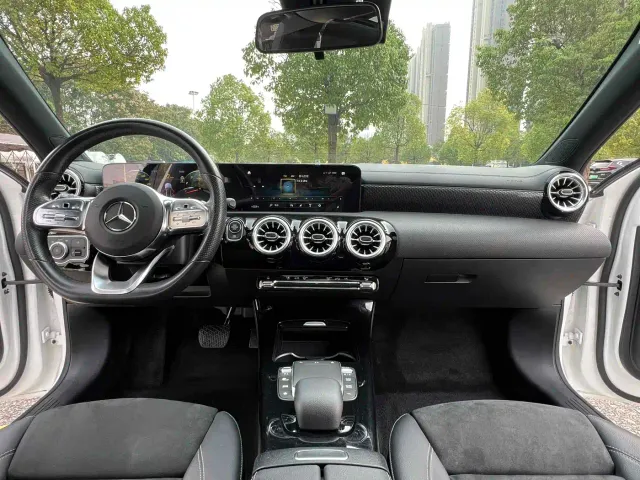 Mercedes-Benz A-Class — Фото автомобиля 5