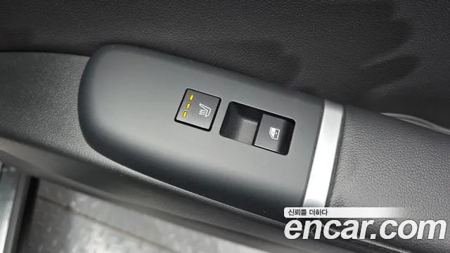 Hyundai Grandeur Grandeur (GN7) 2.5 Бензин 2WD — Фото автомобиля 19