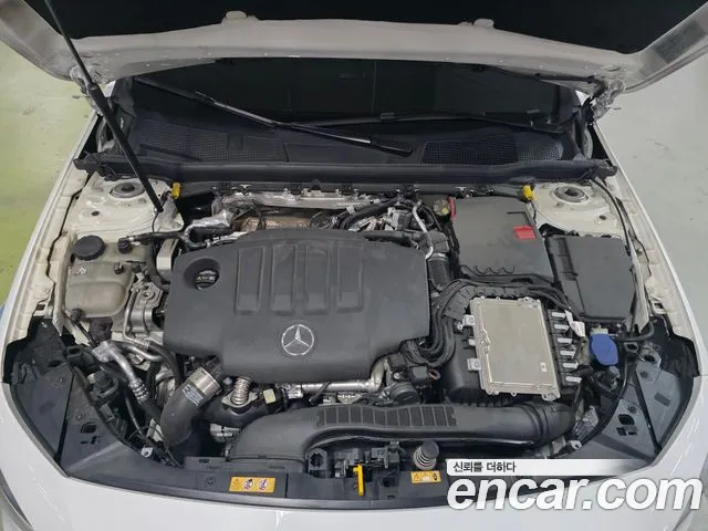 Mercedes-Benz A-Class W177 — Фото автомобиля 6
