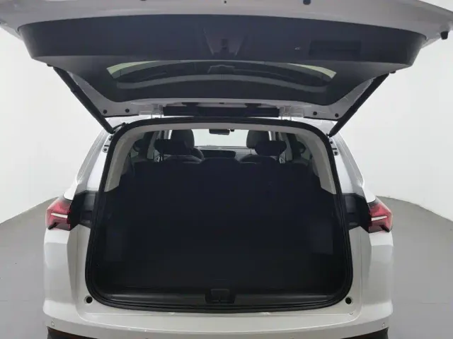 Buick Envision Plus — Фото автомобиля 16