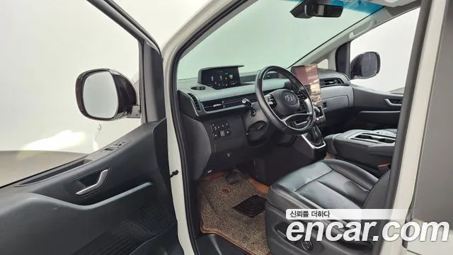 Hyundai Staria Staria 4WD Tourer 9 мест — Фото автомобиля 10
