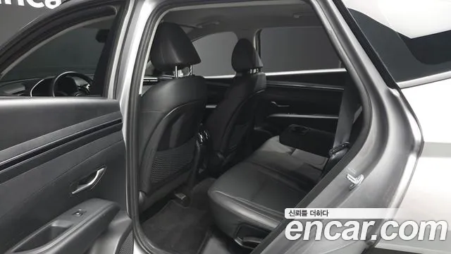 Hyundai Tucson Tucson (NX4) Дизель 2.0 2WD — Фото автомобиля 11