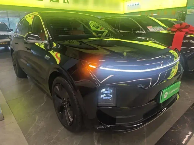 Li Auto L6 — Фото автомобиля 3