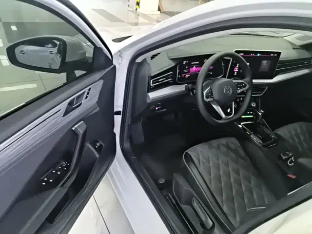 Volkswagen Sagitar — Фото автомобиля 15