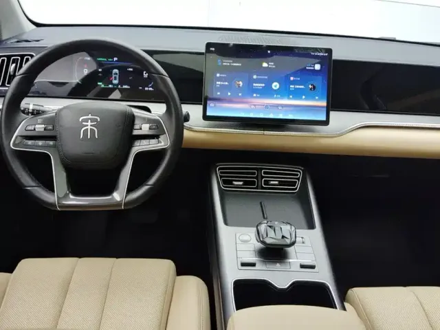 BYD Song Pro New Energy 2025 2nd Gen DM-i 75KM Surpass — Фото автомобиля 12