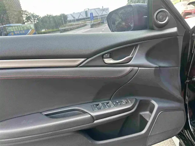 Honda Civic — Фото автомобиля 17