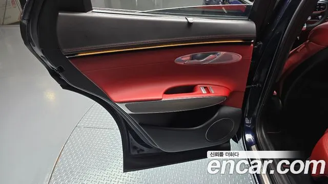 Genesis GV70 — Фото автомобиля 14