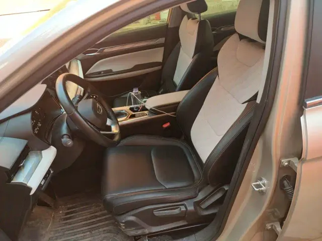 Geely Emgrand L — Фото автомобиля 11