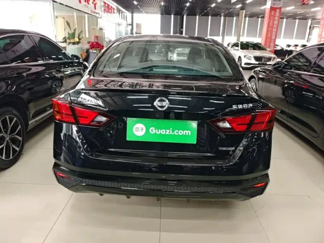 Nissan Teana — Фото автомобиля 5