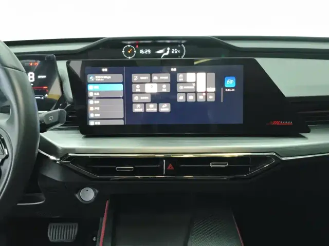 Changan Z6 — Фото автомобиля 13