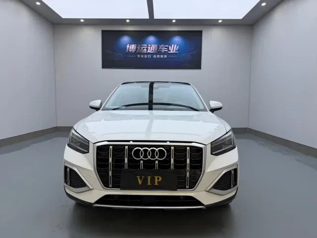 Audi Q2L — Фото автомобиля 2