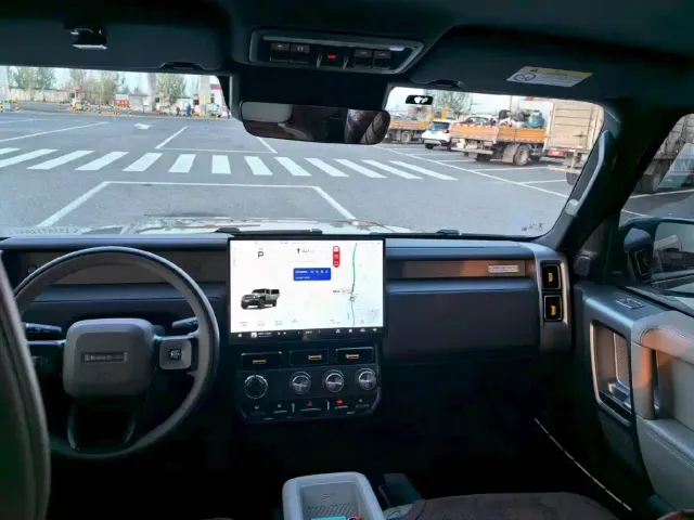 iCAR V23 — Фото автомобиля 8