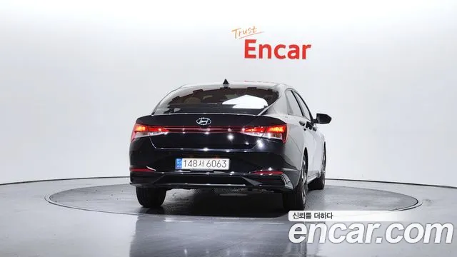 Hyundai AVANTE Avante (CN7) — Фото автомобиля 4