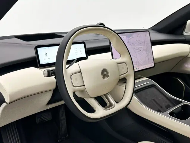 Nio ET5 — Фото автомобиля 12