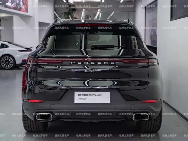Porsche Cayenne — Фото автомобиля 6