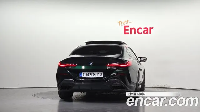BMW 8 Series G15 — Фото автомобиля 4