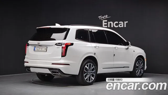 Cadillac XT6 — Фото автомобиля 2