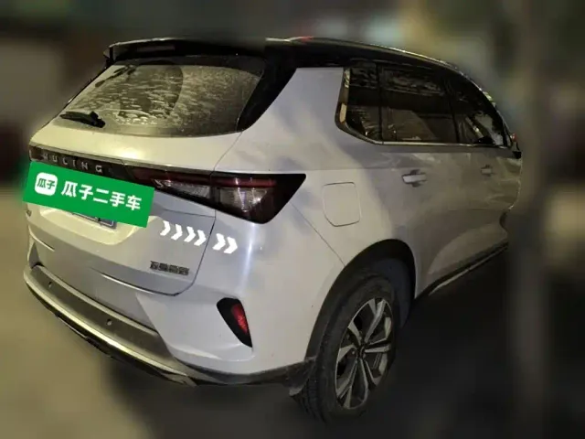 Wuling Asta — Фото автомобиля 8
