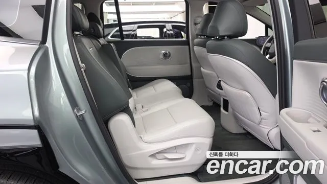 Hyundai Ioniq 9 — Фото автомобиля 12