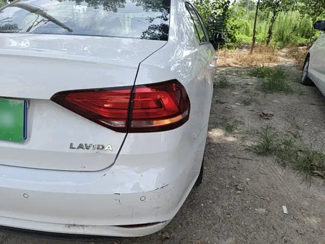 Volkswagen Lavida — Фото автомобиля 23