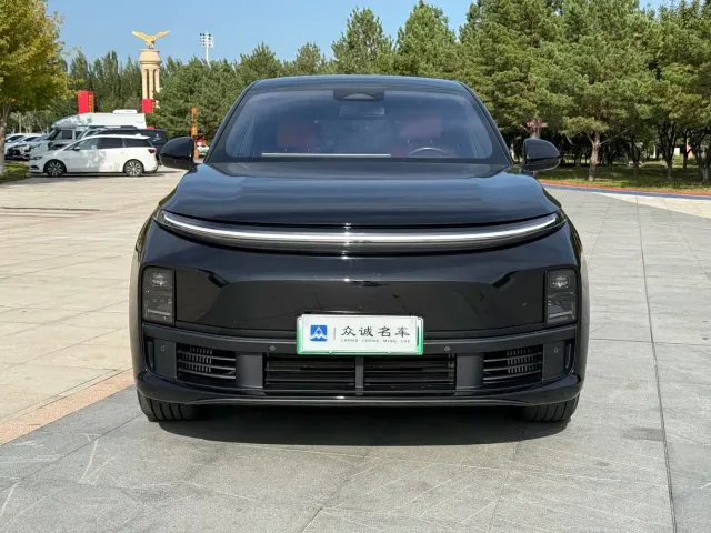 Li Auto L7 — Фото автомобиля 3