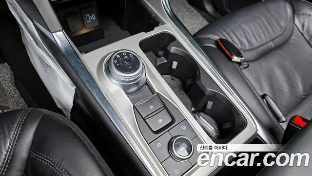 Ford Explorer Explorer 6 поколение 3.0 Platinum 4WD — Фото автомобиля 9