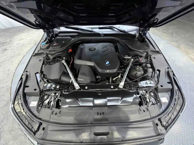 BMW 5 Series — Фото автомобиля 8