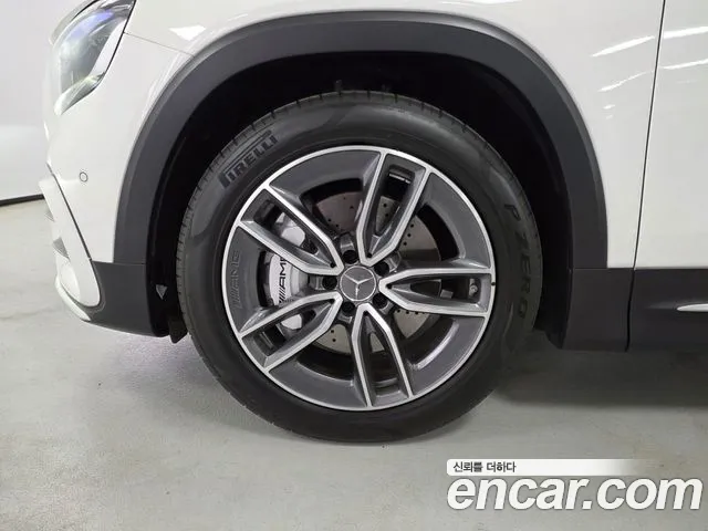 Mercedes-Benz GLB-Class — Фото автомобиля 5