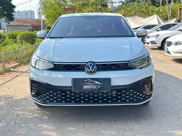 Volkswagen Lavida — Фото автомобиля 2