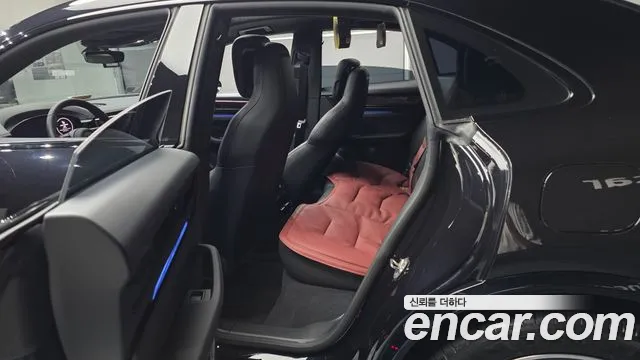 Porsche Macan — Фото автомобиля 11