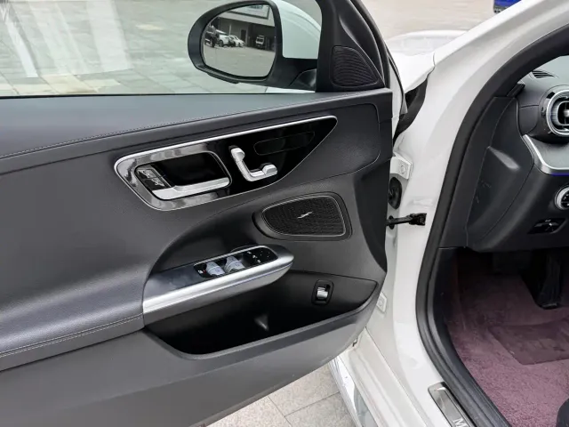 Mercedes-Benz C-Class — Фото автомобиля 4