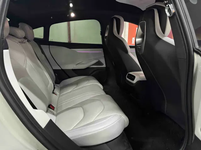 Xiaomi SU7 — Фото автомобиля 20