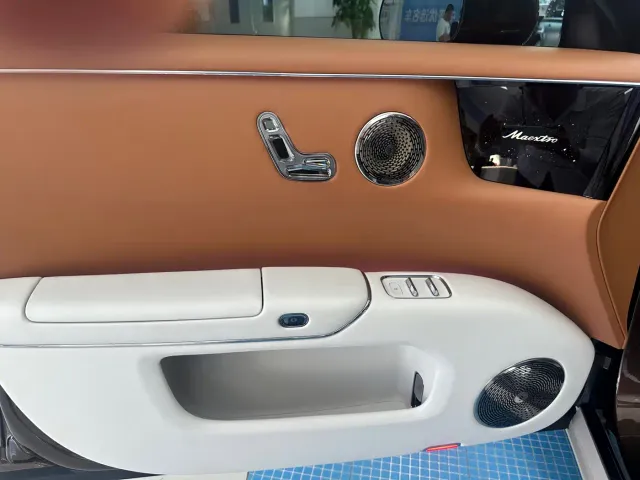 Maextro S800 — Фото автомобиля 11