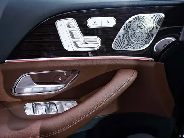 Mercedes-Benz GLE-Class — Фото автомобиля 24
