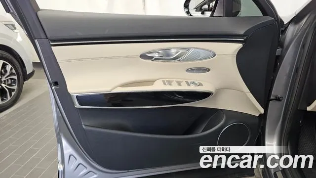Genesis GV70 — Фото автомобиля 13