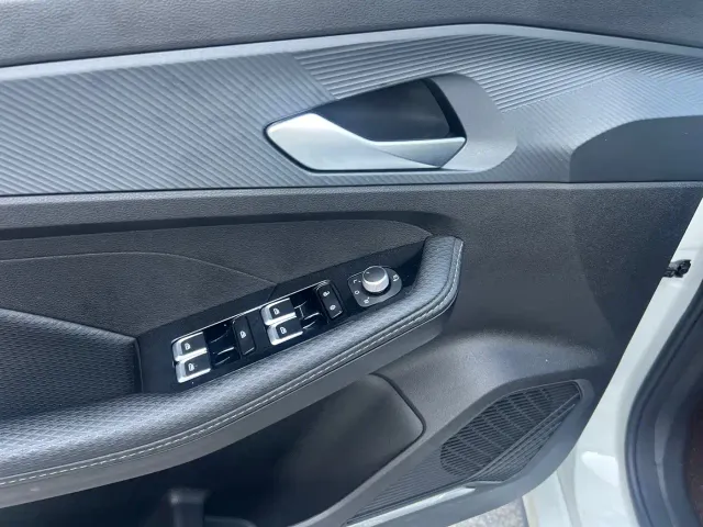 Geely Binrui — Фото автомобиля 12