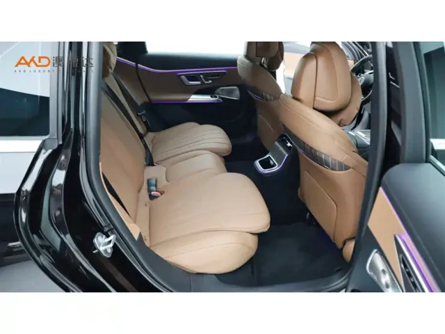 Mercedes-Benz E-Class — Фото автомобиля 8