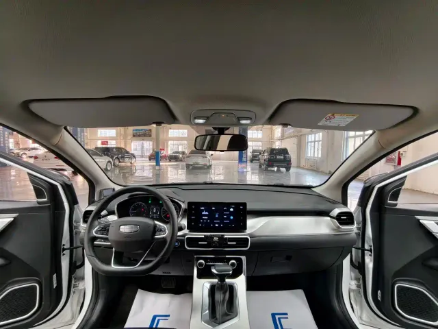 Geely Binyue — Фото автомобиля 14