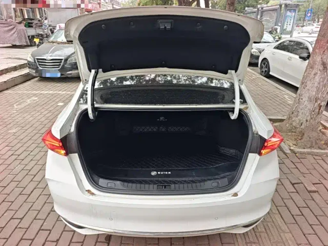 Buick Verano — Фото автомобиля 18