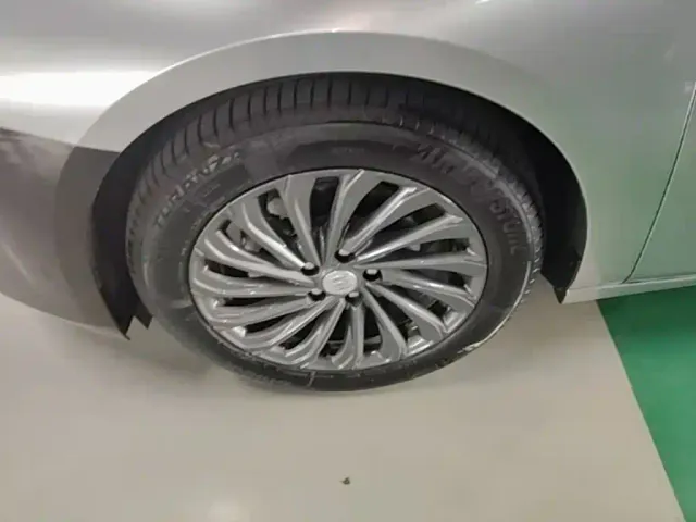 Buick LaCrosse — Фото автомобиля 24