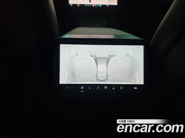 Tesla Model 3 — Фото автомобиля 13