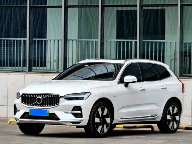 Фотография автомобиля — Volvo XC60