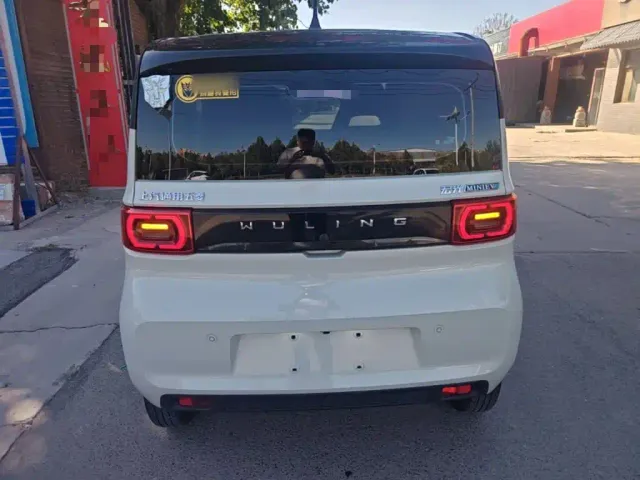 Wuling Hongguang Mini EV — Фото автомобиля 5