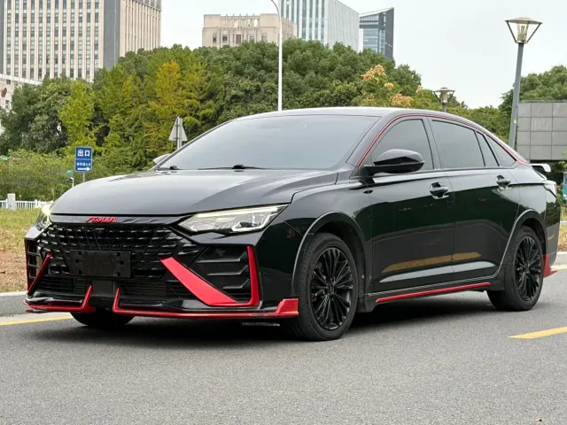 Фотография автомобиля — Dongfeng Yixuan MAX