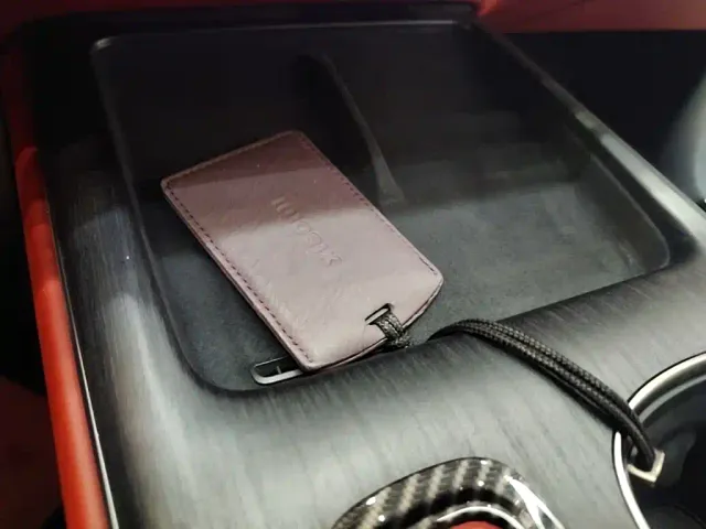 Xiaomi SU7 — Фото автомобиля 8