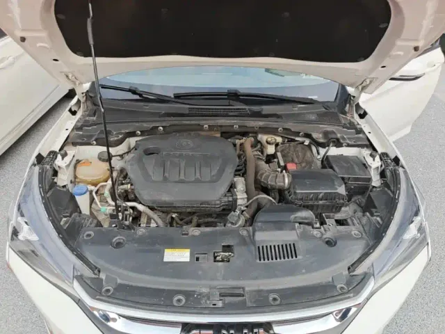 Dongfeng Yixuan — Фото автомобиля 19